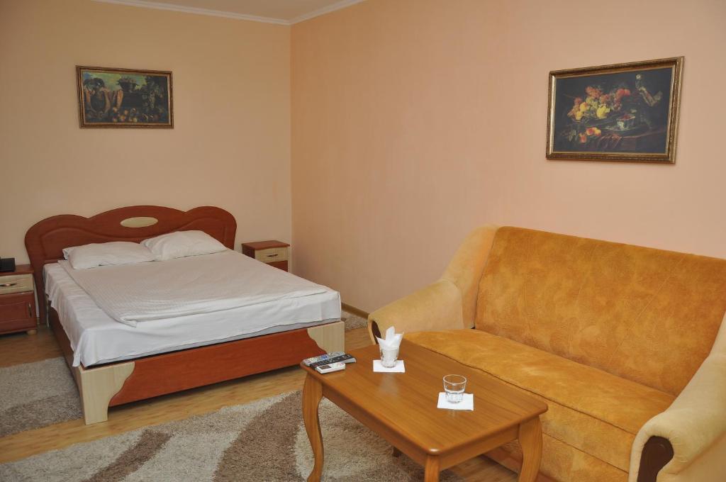 Casablanca Hotel Kalush Zimmer foto